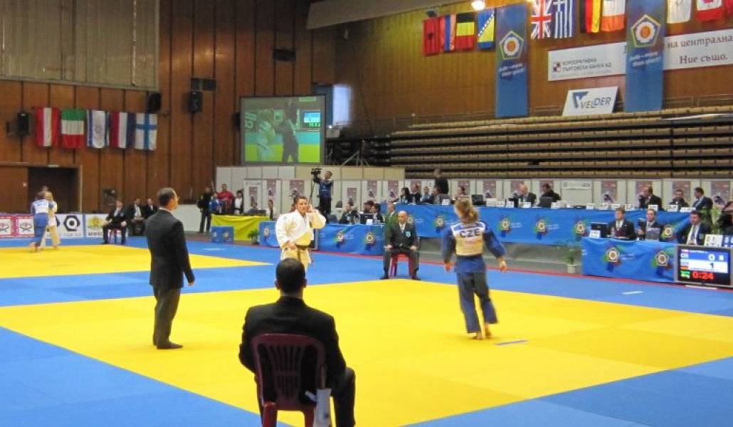 a32868d2871e910dec4f5c01a8d1c215