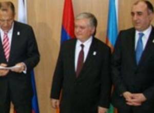 Armenian, Azerbaijani FMs meet in Moscow