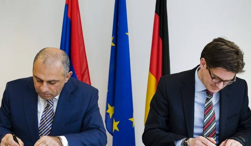 cde350e7fe90f85aecfc1f2f8d570c19