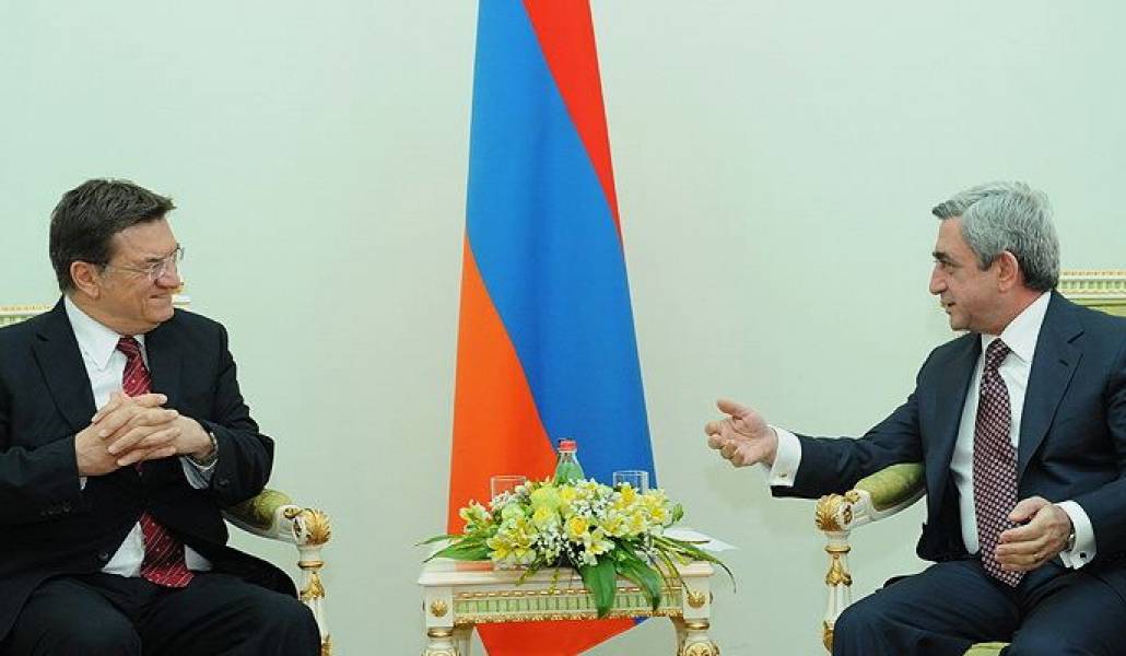 215e2f01784c18a5509efe869b2b1aad