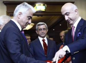 Serzh Sargsyan visits goldsmiths