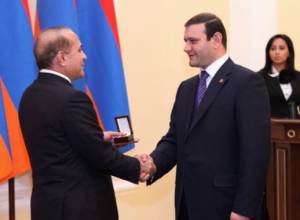 NA Medal to next Mayor of Yerevan