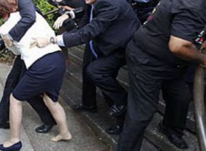 Ambassador returns PM’s shoe