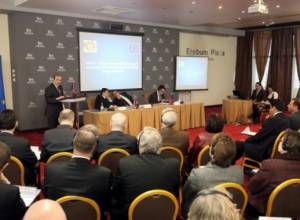 Discussing visa facilitation