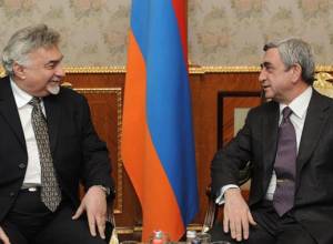 Serzh Sargsyan receives Liberal-Democratic Party Chairman