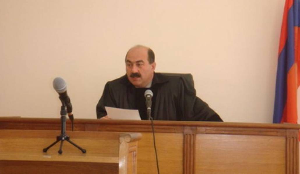 c7a94e01f5566032a8ca91d9d8ea8ea7