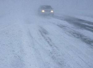 Heavy snowfall blocks some roads in Armenia