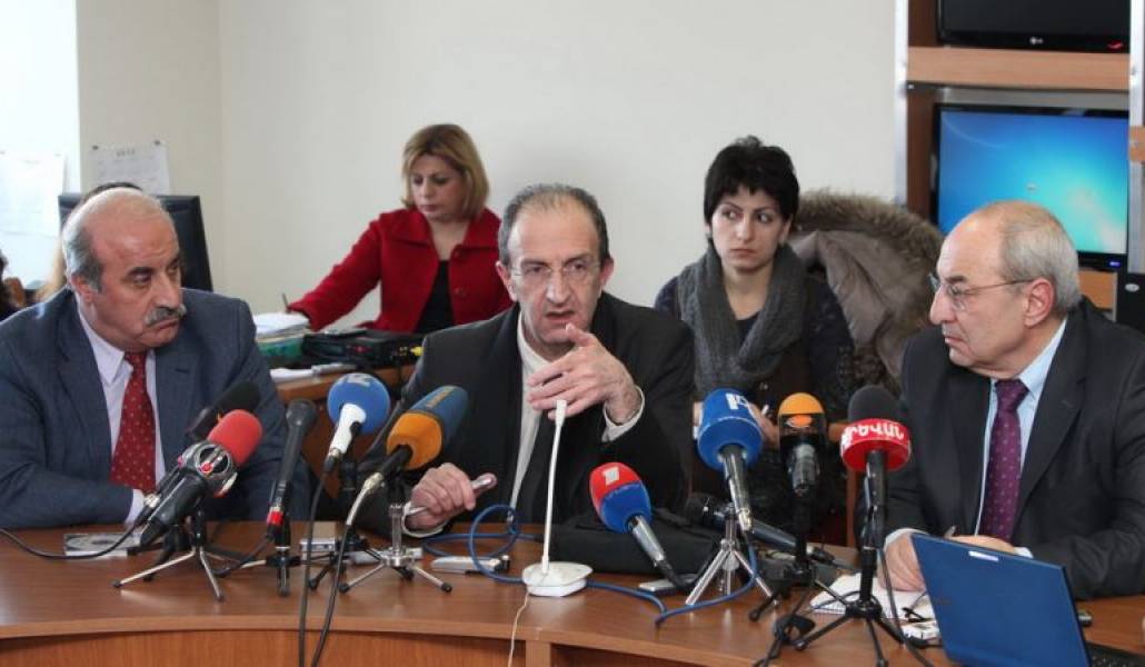 8bdf6650fd16f854b8beaf33cbad999b