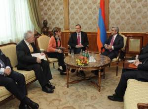 Serzh Sargsyan receives OSCE MG Co-Chairs