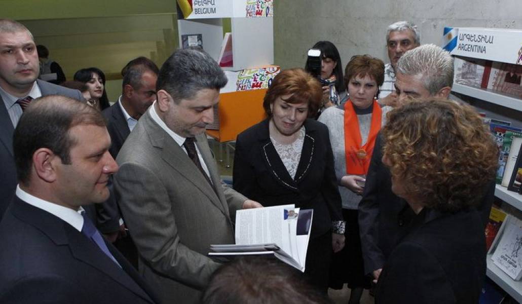 6fa6a2bd258fe23e02500cf3a8e47f55