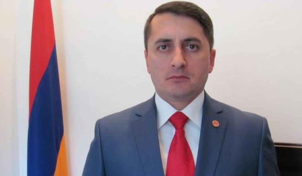 4979891347878779c4081420aeca30b9