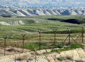 Minister visits border