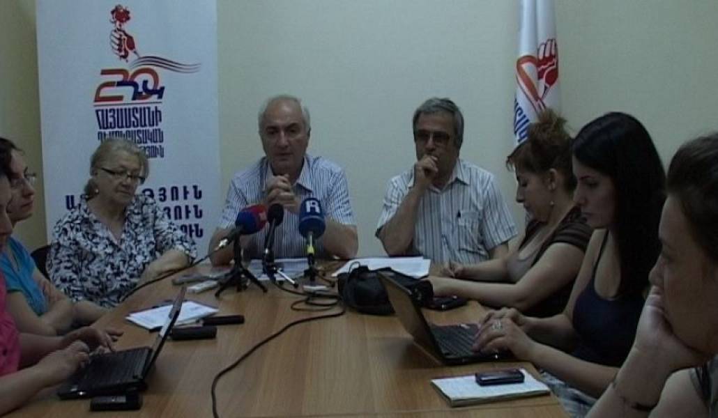 fe84c2883beb4744fb9e1dd39642c5cc