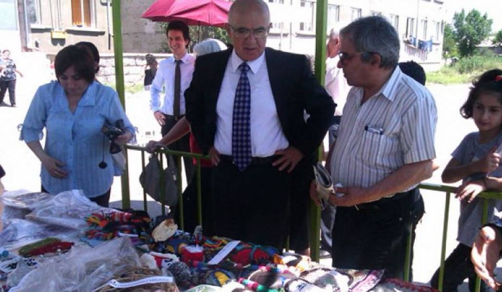 423d925b9cd78ba7447addd18bbdf7d8