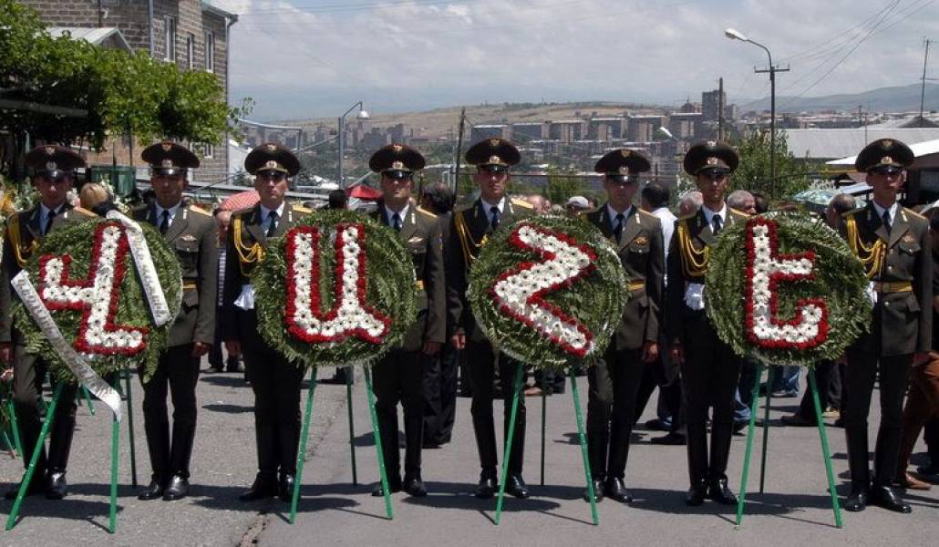 7a5f52553a78539e8a8ebb5d91bfc3c4