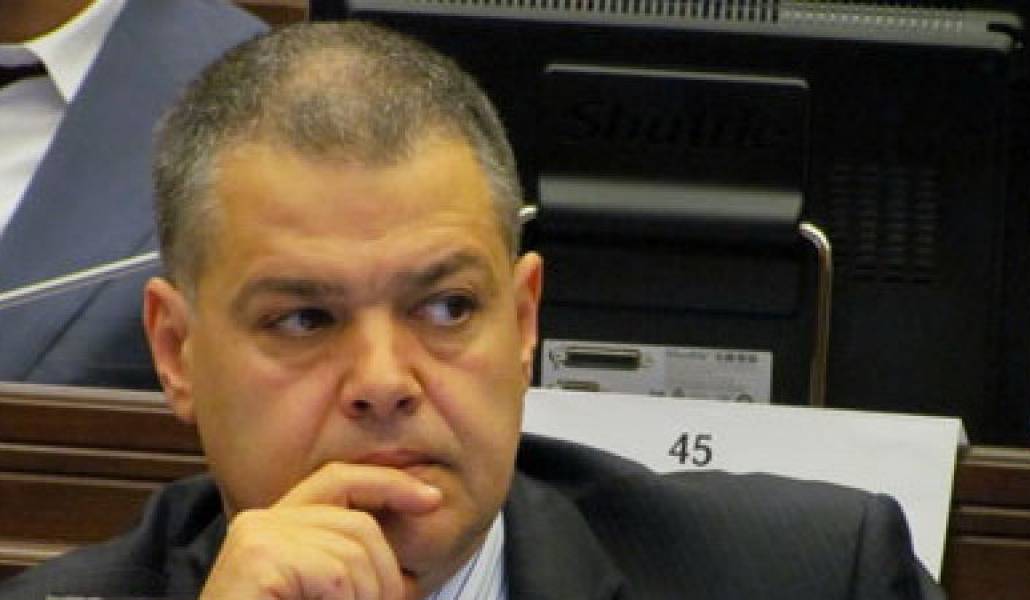 6a98cf69001c094471291e1064881b41