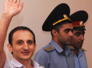 HAK activist: "Hey! Take off your bow!"