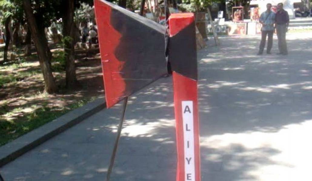 29e3ea0a23cca310c5dcc56c82e42274