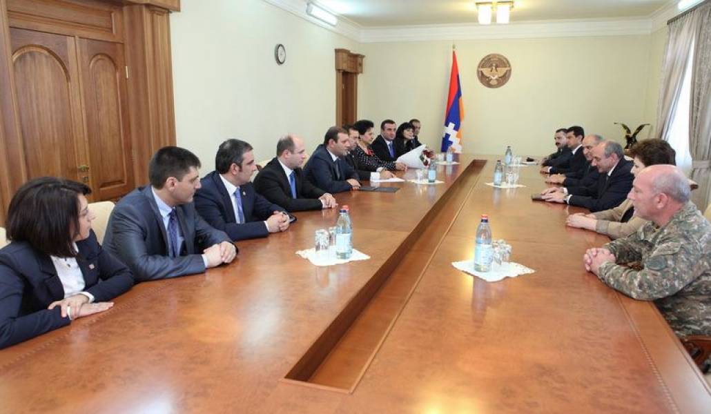 759dbaff85651ad54a7d7a2f734cac66