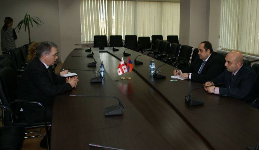 bd093be99a86abc13fdc976685839f0e