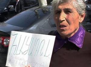 Hunger-strike in front of prosecutor’s office