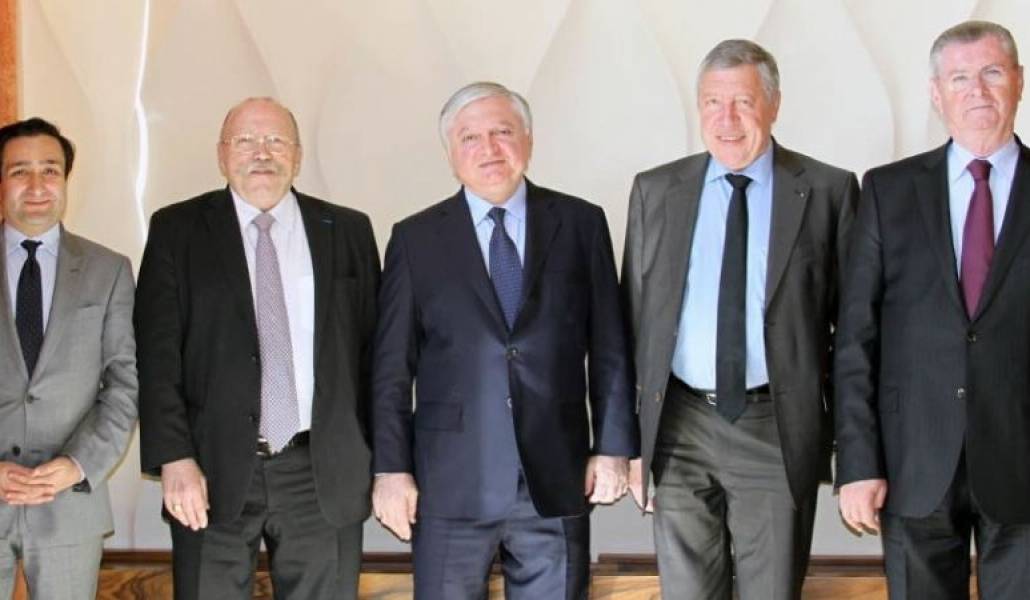 9d42038b60c07b7eda7d99d2331ce724