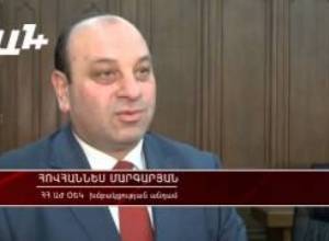 Հնազանդ կինը ՀՀ նախագա՞հ