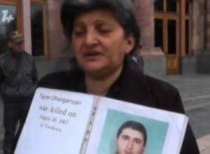 Կառավարության դիմաց կրկին պահանջում են.....