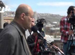 Դեմ եմ հանրահավաք