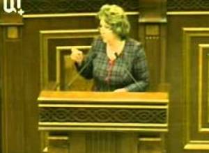 Հերմինե Նաղդալյանի ելույթը