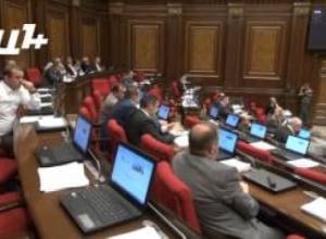 «Կանգնի՛ր երկրագունդ, իջնող կա». Նիկոլ Փաշինյանի թոփ 10-յակը