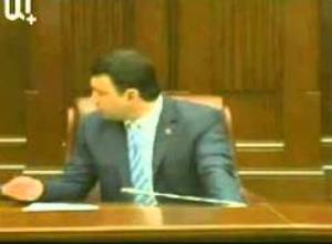 Շարմազանովը դադարեցրեց ԱԺ նիստը