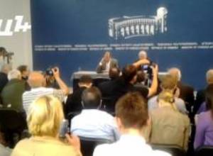 Հայ ծիրանավաճառը 10 հազար դրամով 2 կգ ծիրան վաճառեց ռուս լրագրողին