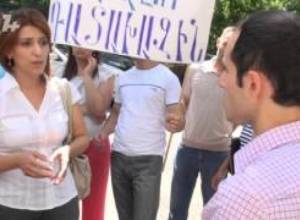 «Քննիչն ու 6-րդ վարչության աշխատակիցը ճնշում են տուժողին»