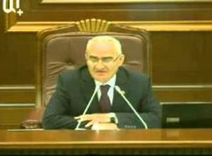 Գալուստ Սահակյան. Մի քիչ աղմկեք, որ լրագրողները նյութ ունենան