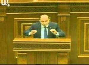 Քանի տեղակալներ,խորհրդականներ, քարտուղարուհիներ եւ վարորդներ եւնեն նախարարները: Էդմոն Մարուքյան