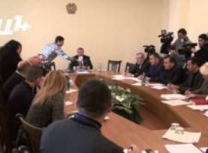 Խաչատուր Քոքոբելյան. «Սա մանկապարտեզ չի, սա ԱԺ է»