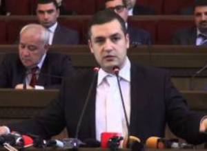 Նոր քաղաքական միավորի ստեղծումը վայրկյանի հրամայականն է. Տ. Ուրիխանյան