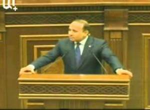 Ինչո՞ւ հետեւողական չեք. Արծվիկ Մինասյանը՝ վարչապետին