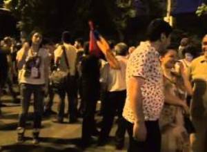 Աղոթք Բաղրամյան պողոտայում