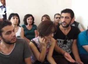 Դատավորը Շահեն Հարությունյանին եւ նրա մորը հեռացրեց դահլիճից