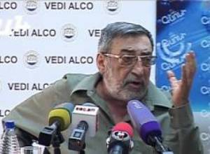 Ծատուրյանն արվեստագետներին առաջարկում է վերադարձնել կոչումները