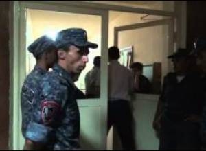 Ծեծի ենթարկված ազատամարտիկի եւ կասկածյալների միջեւ առերեսում է