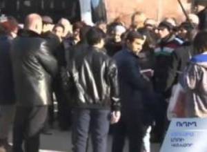 Այո-ն եւ Ոչ-ը Վանաձորում