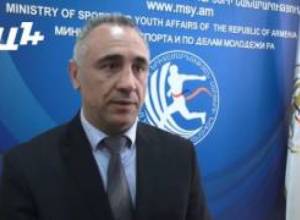 Խաչիկ Ասրյանը մրցանակներ հանձնեց