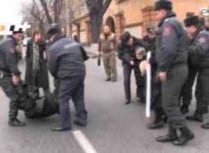 Զոհված զինծառայողների ծնողները փնտրում են դատավորին