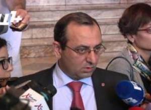 Կառավարությունը փրկում է գիգանտին