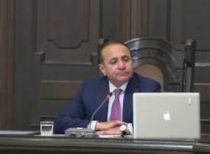 Կառավարությունը 797 ծառայողական  մեքենա կկրճատի