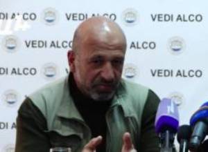 «Չարժե զինվորի գնով հետ վերցնել տարածքները». Վարդանով