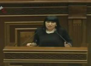 Նաիրա Զոհրաբյան